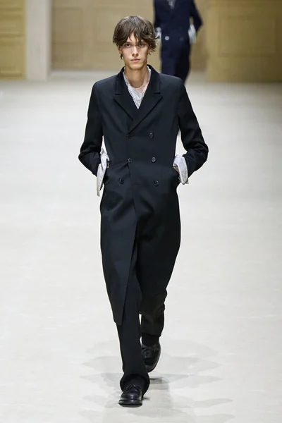 Look 1